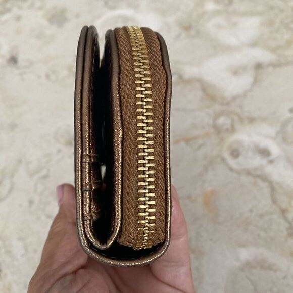 Love & Lore Vegan Bronze Gold Tone Compact Zip Wallet - Picture 8 of 10